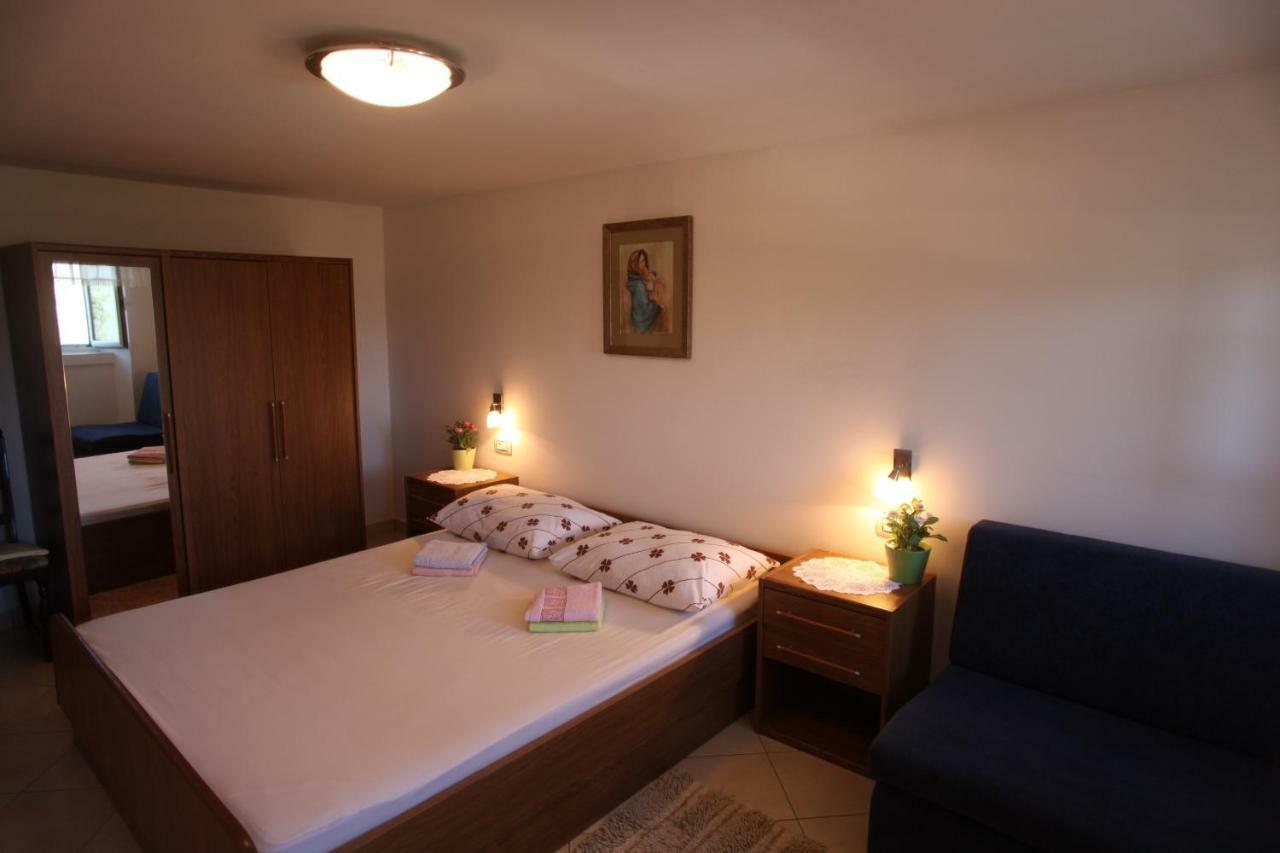 Accommodation Lily Vrana  المظهر الخارجي الصورة
