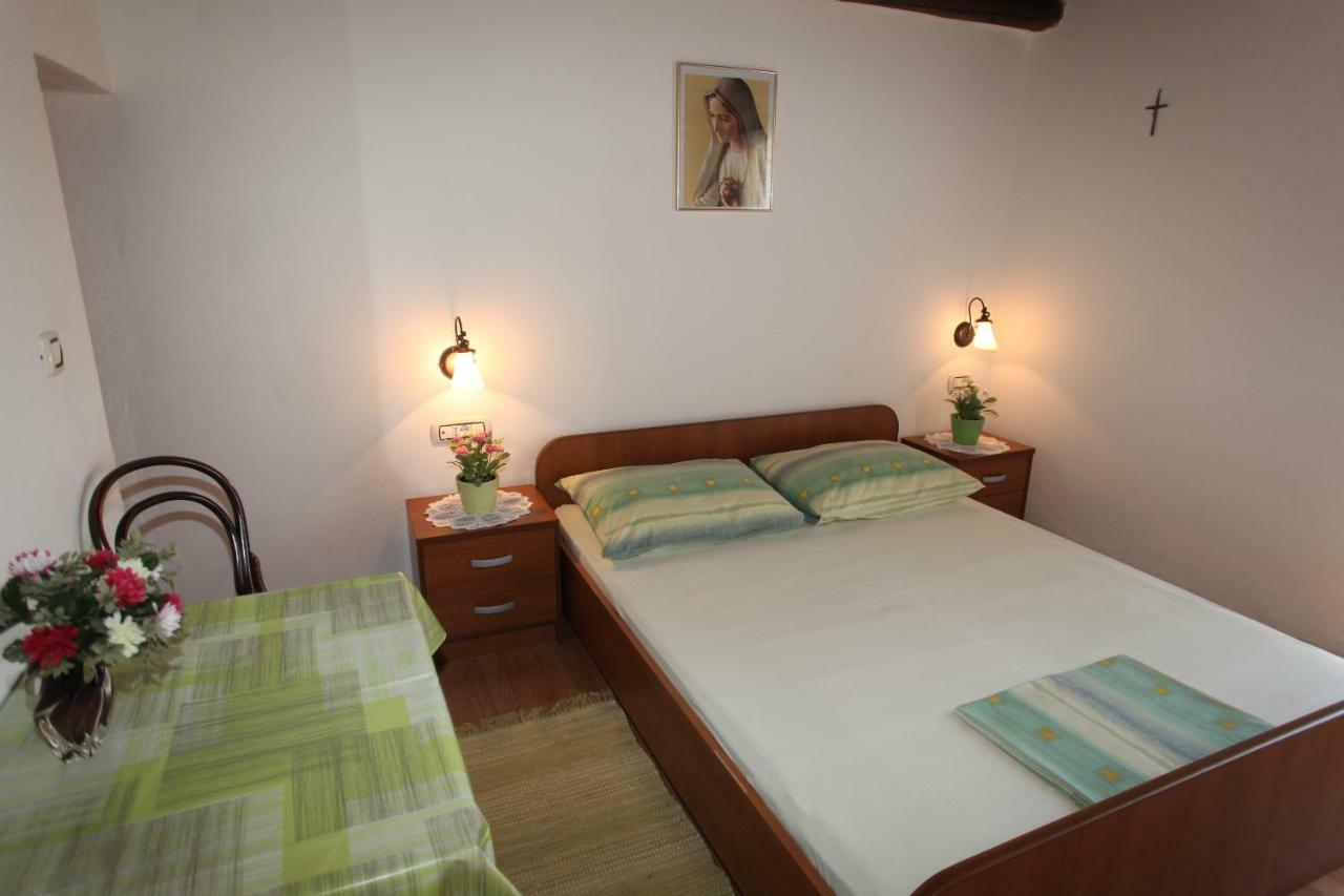 Accommodation Lily Vrana  المظهر الخارجي الصورة
